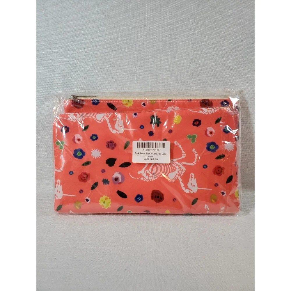 Wanna Be a Dreamer Stationary‎ Series Pink Bones Padded Book Sleeve Protector